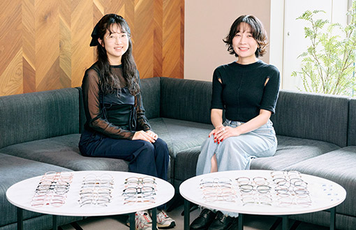 メガネをかけるだけで顔の印象が整う「美支度」とは？ カラーで肌悩みをコントロールする「肌補正レンズ」