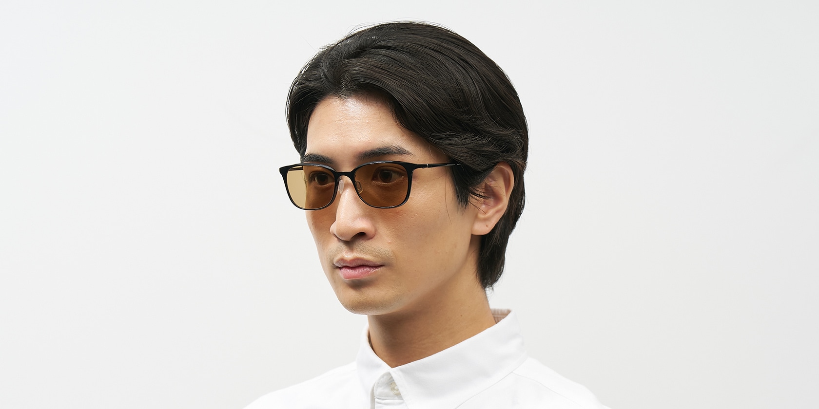 アンバーブラウン 偏光度 55%